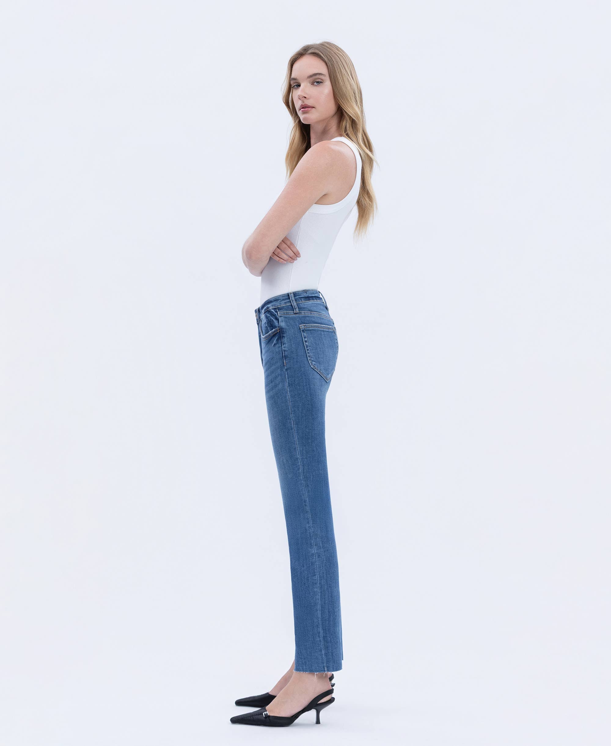 HIGH RISE MEDIUM DARK WASH SLIM STRAIGHT JEANS LV1028