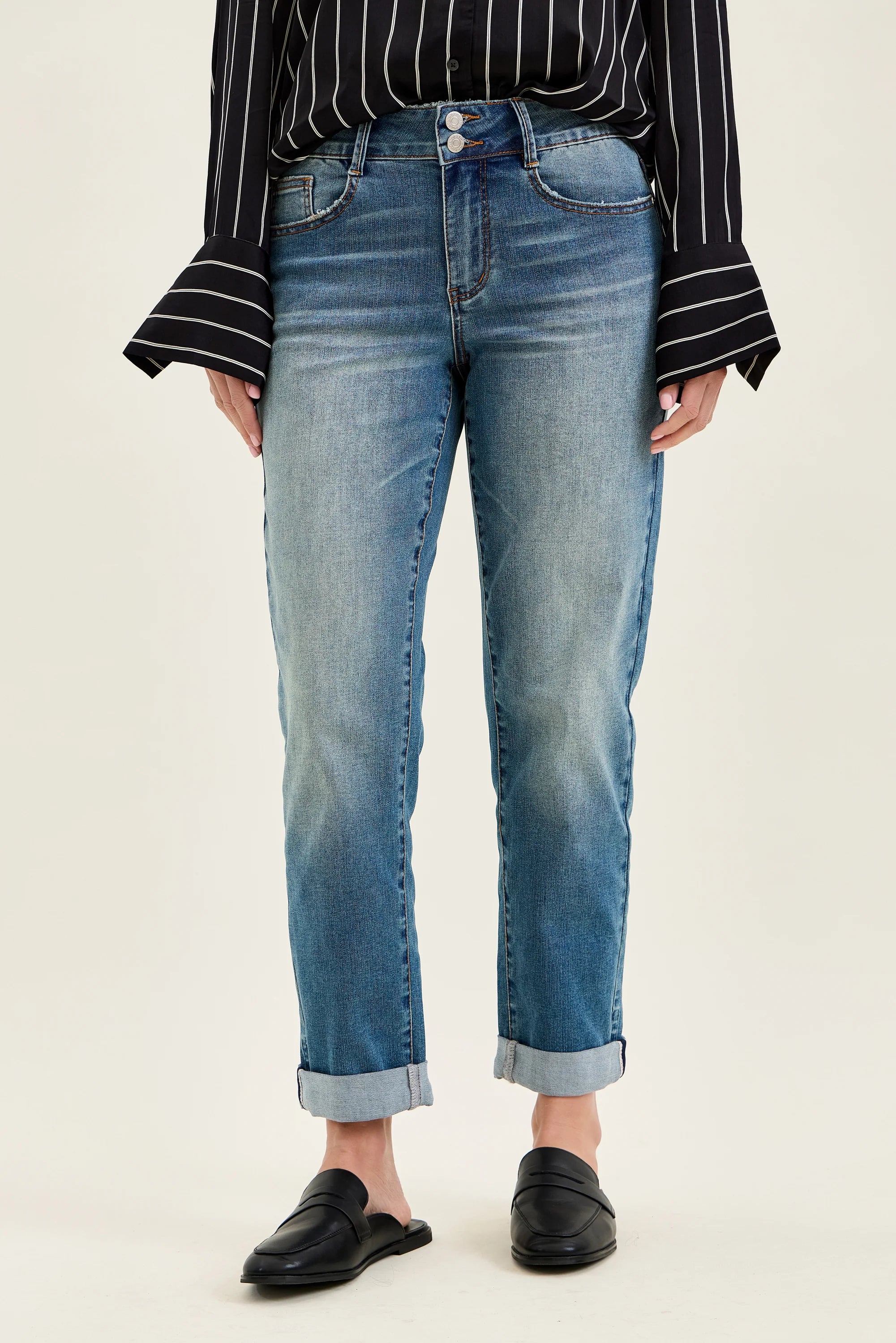 Upright Jeans