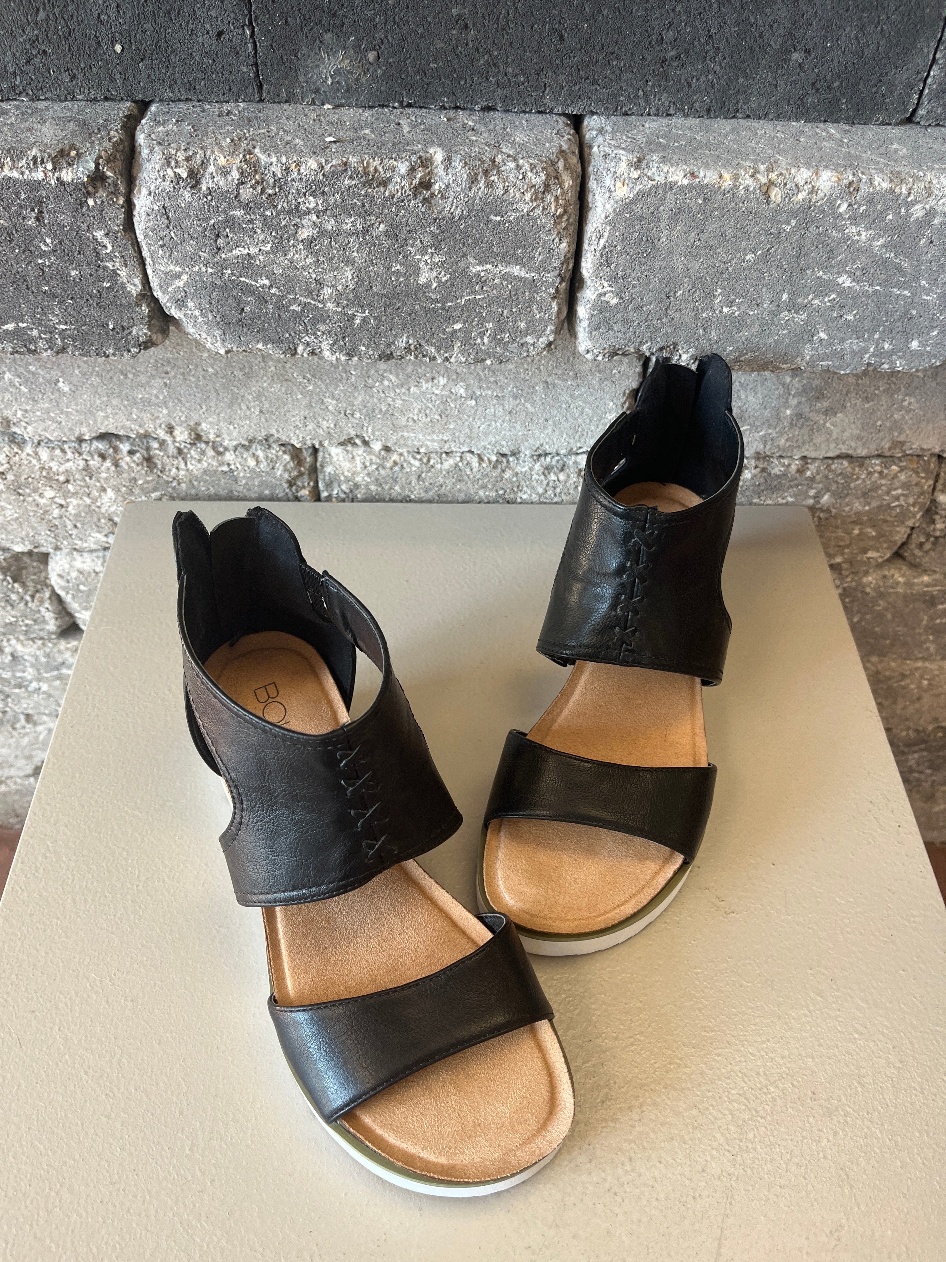 Sugar N Spice Wedge
