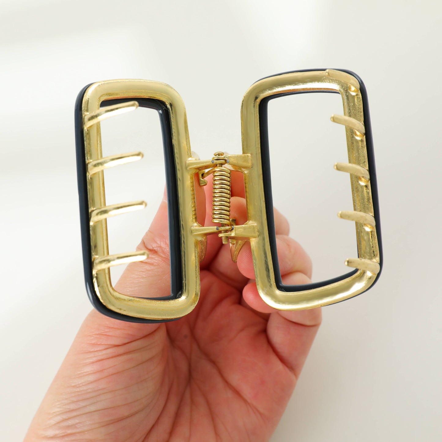 Harlow Claw Clip