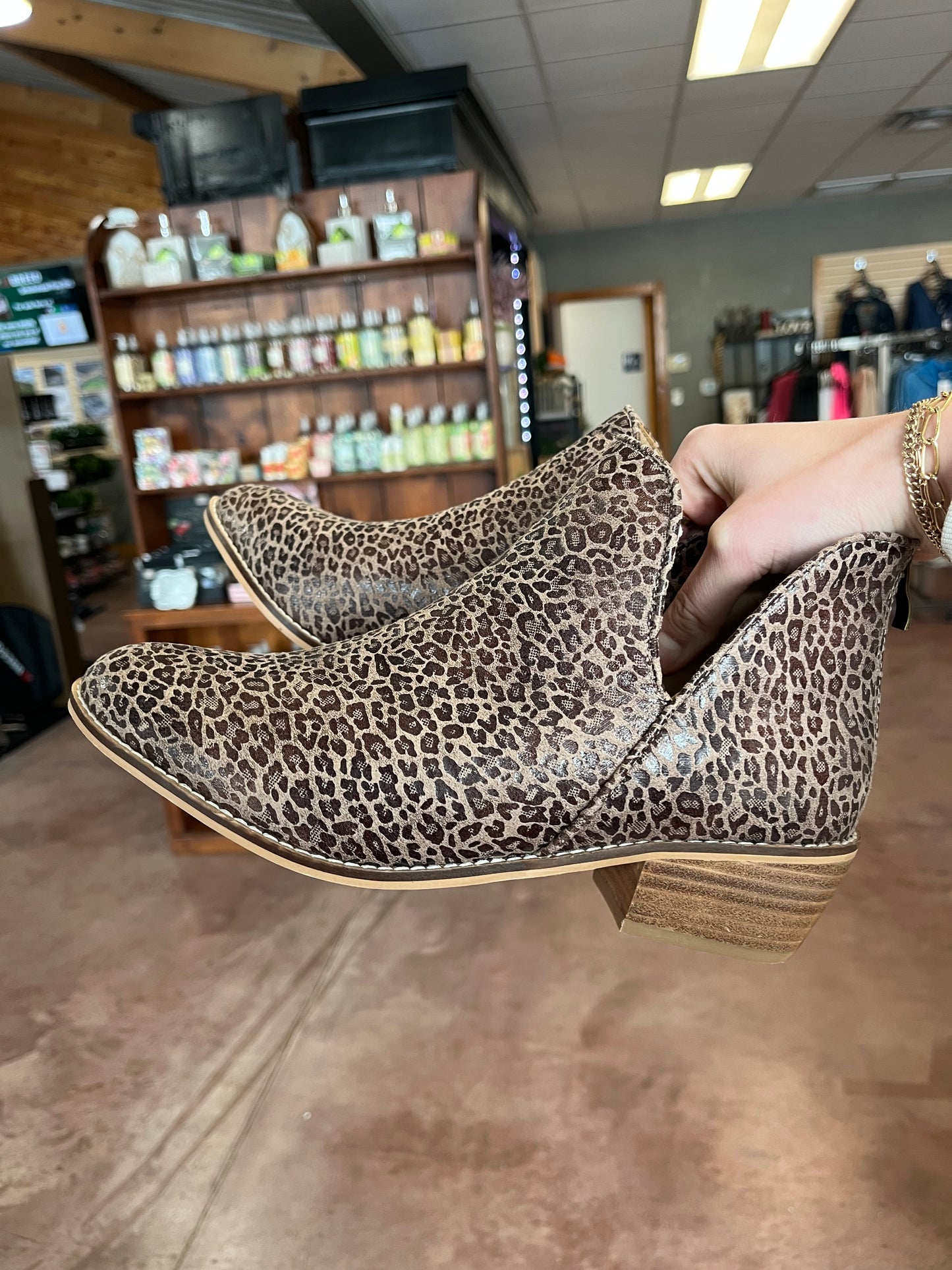 Vanish Leopard Boots