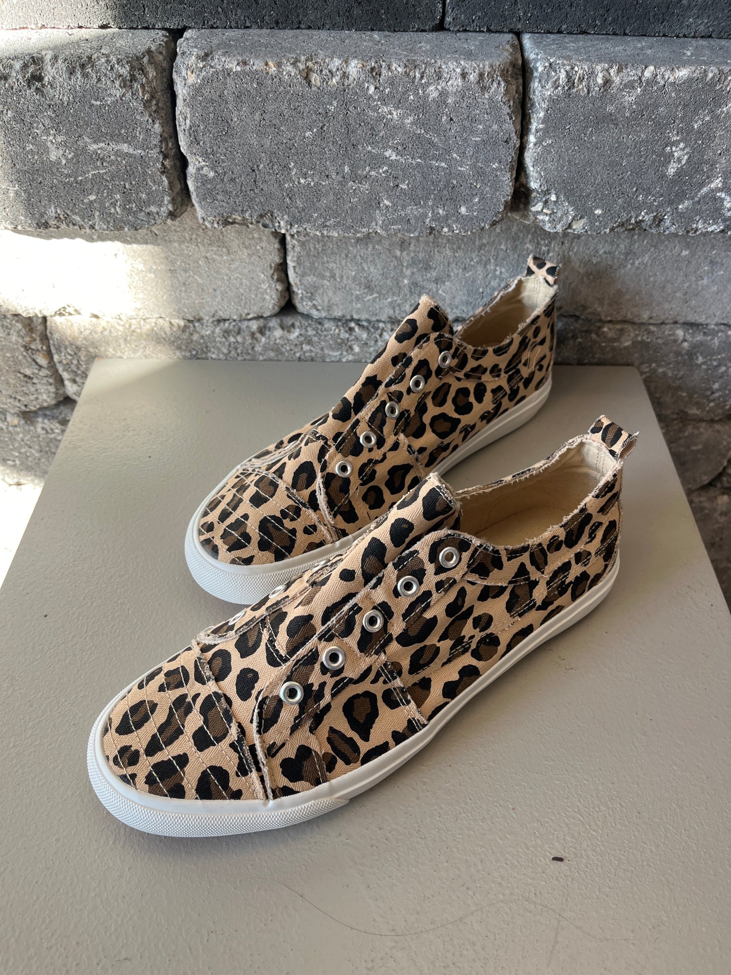No Lace Sneakers