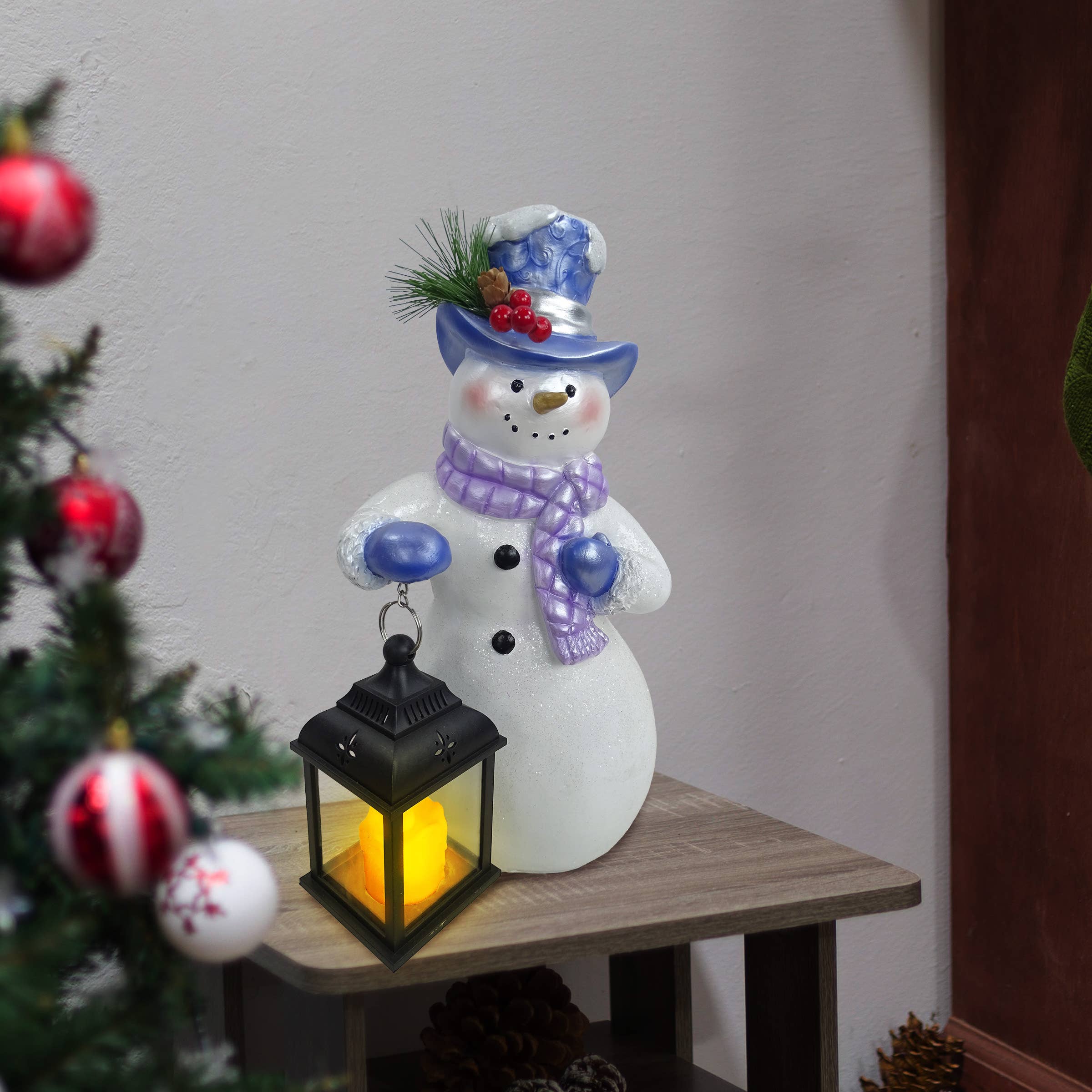 Winter Snowman Statue