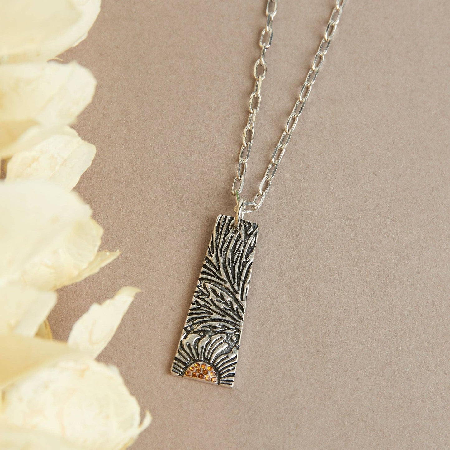 Dahlia Bar Necklace