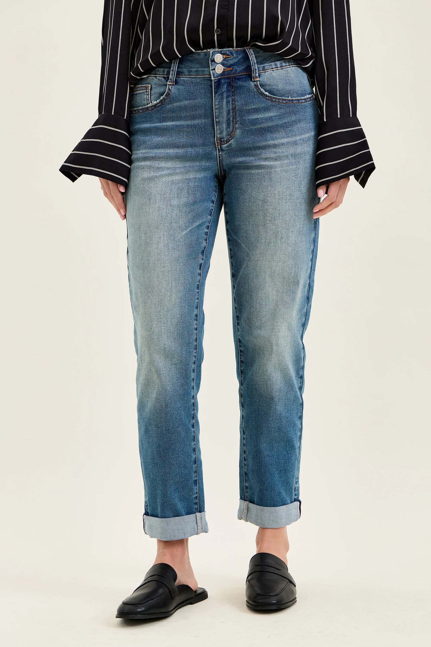 Upright Jeans