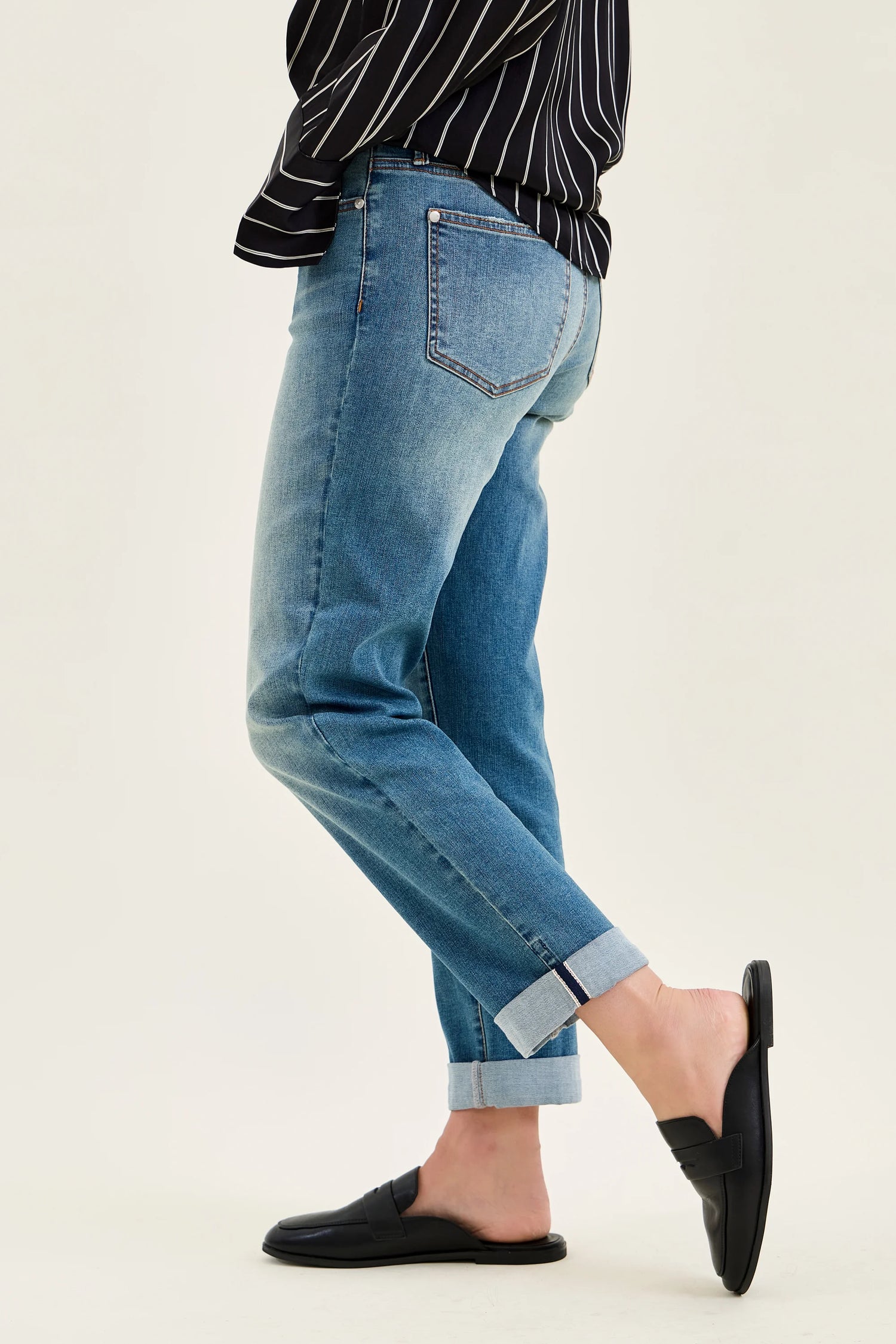 Upright Jeans