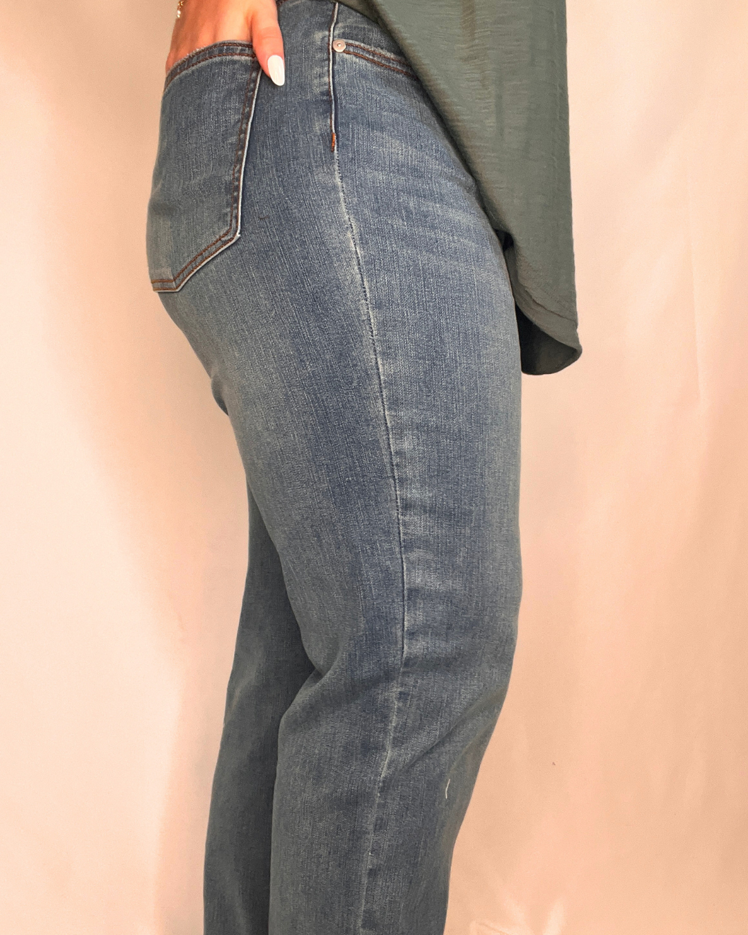 Upright Jeans