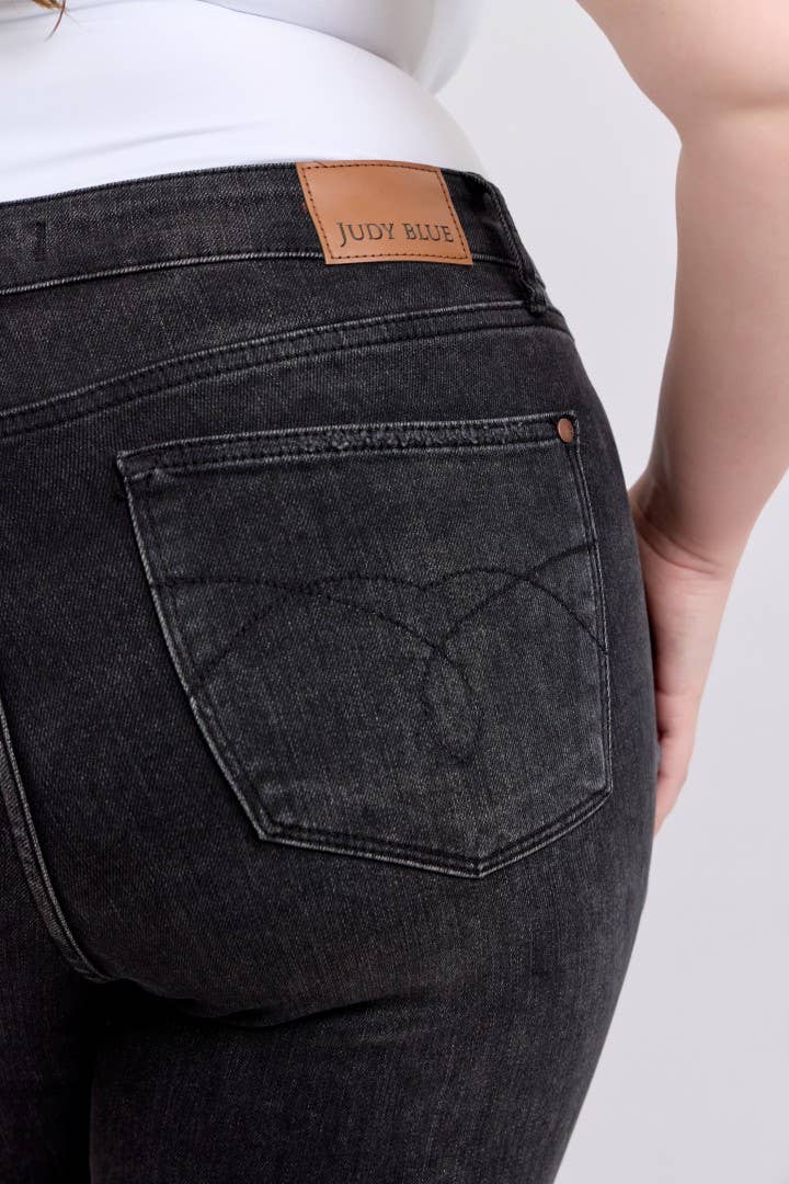 Blackout Jeans (Curvy)