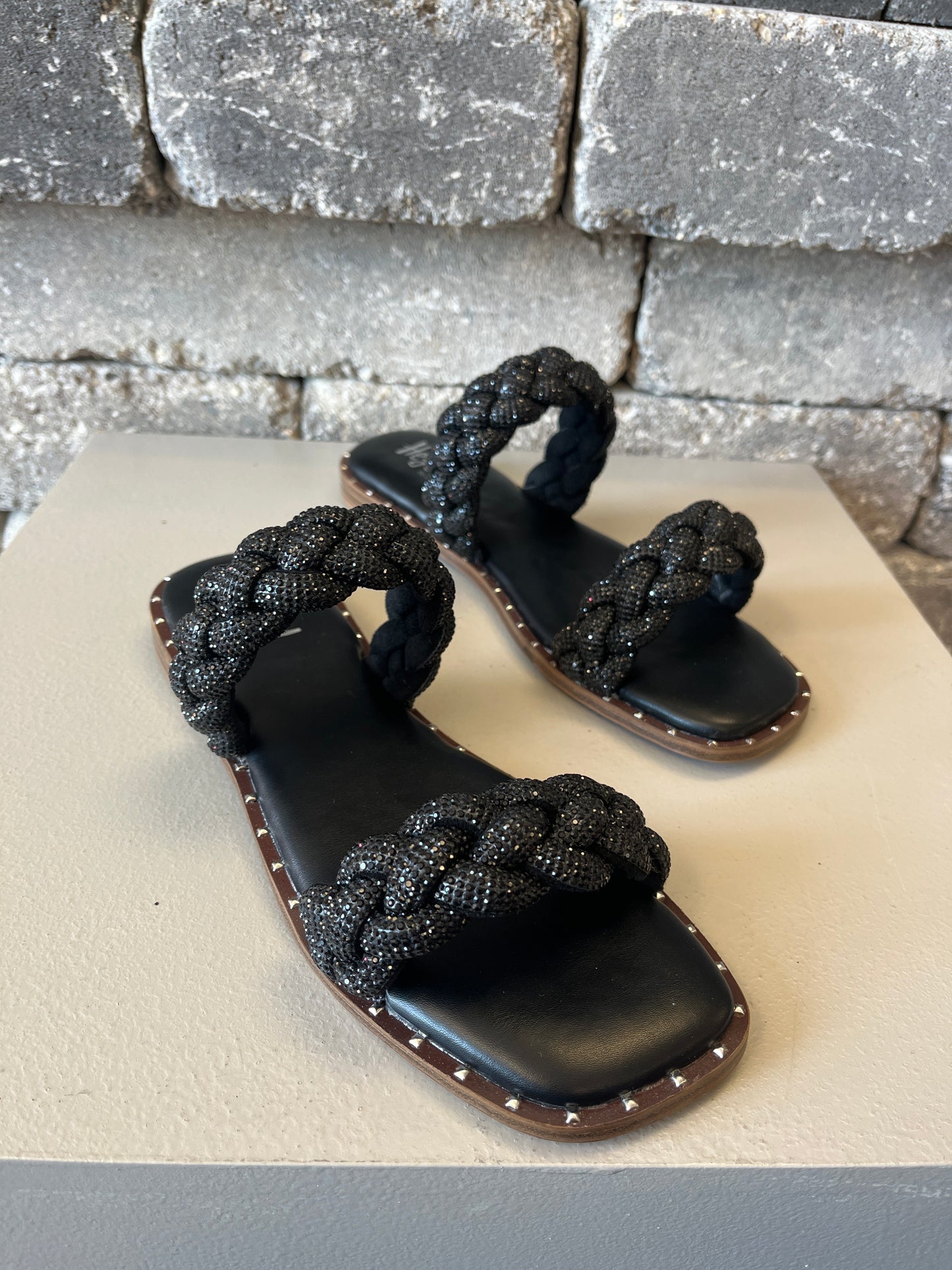 Don't Get it Twisted Sandals