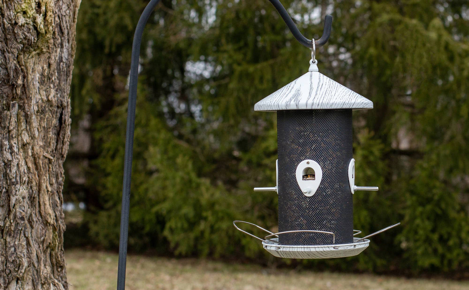 Whitewashed Mesh Metal Bird Feeder