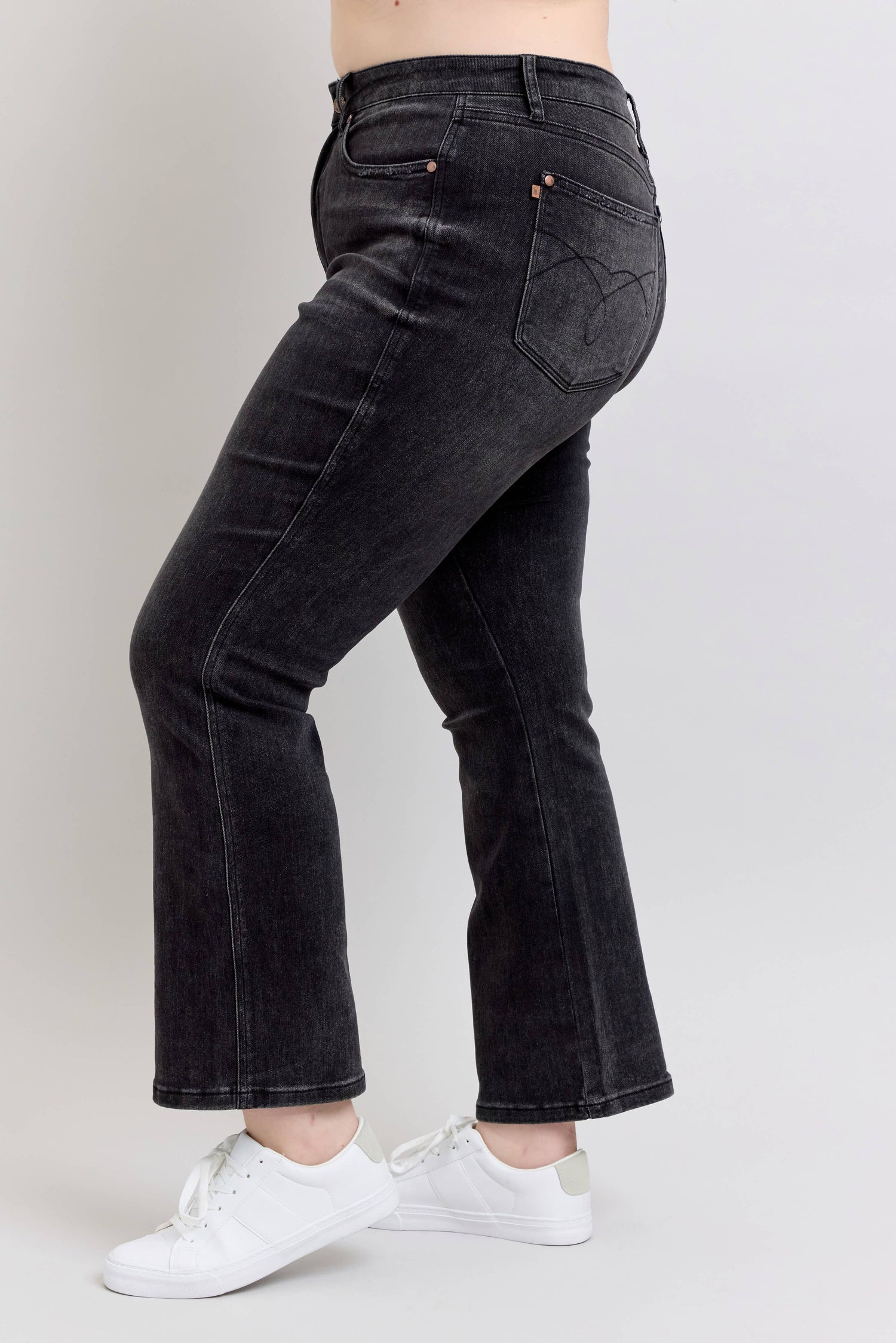 Blackout Jeans (Curvy)