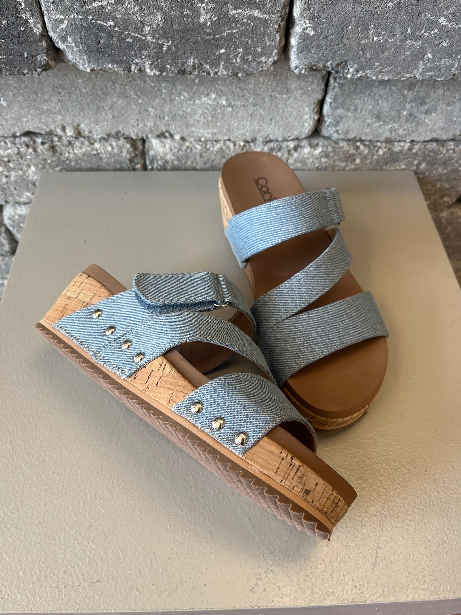 Voyage Wedges