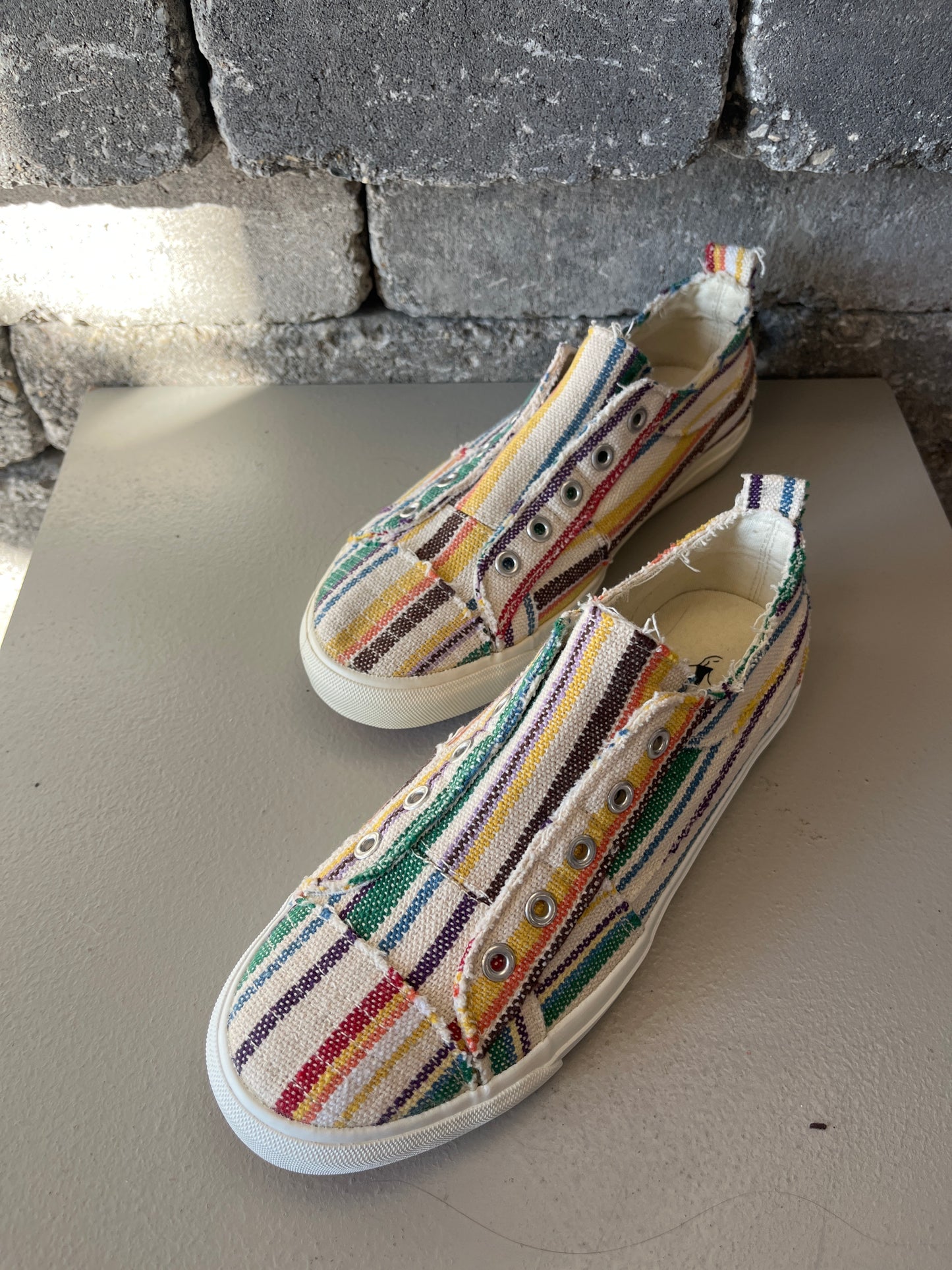 No Lace Sneakers