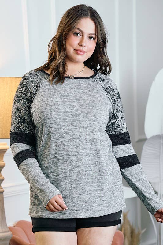 Mixed Media Knit Top (Curvy)