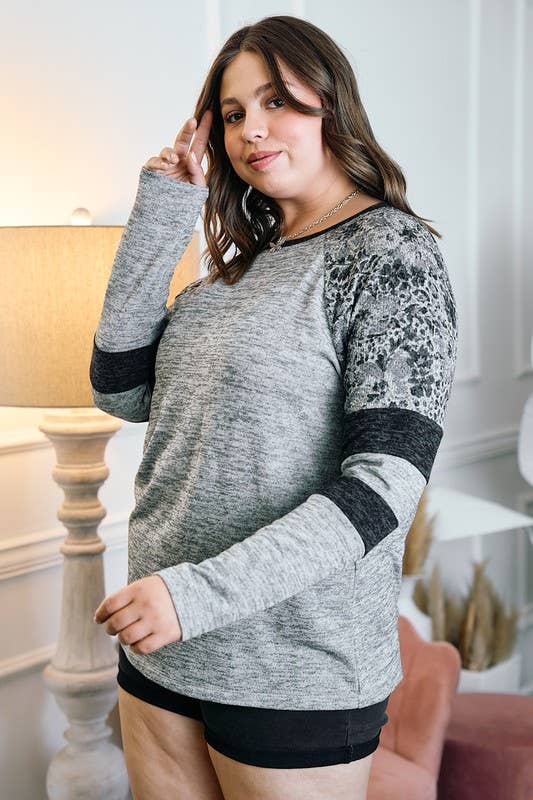Mixed Media Knit Top (Curvy)