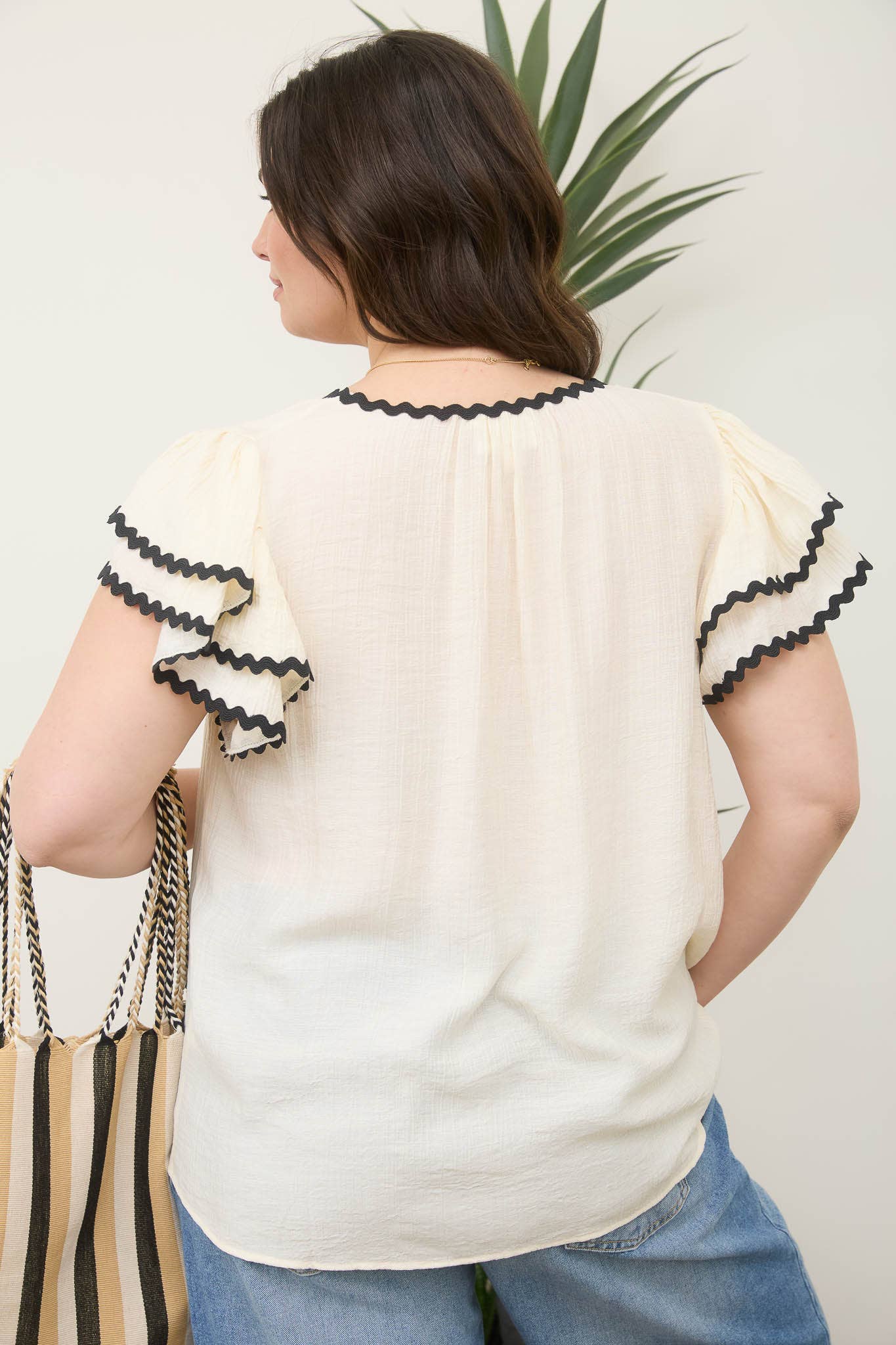 Ruffles Blouse (Curvy)