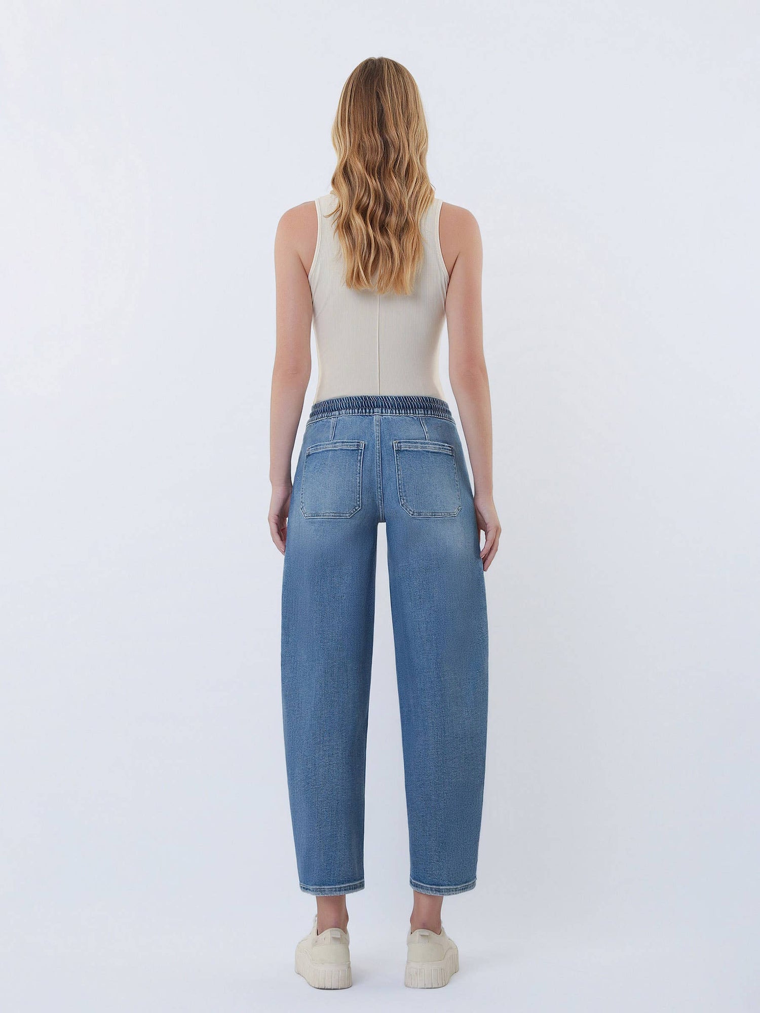 Nova Jeans