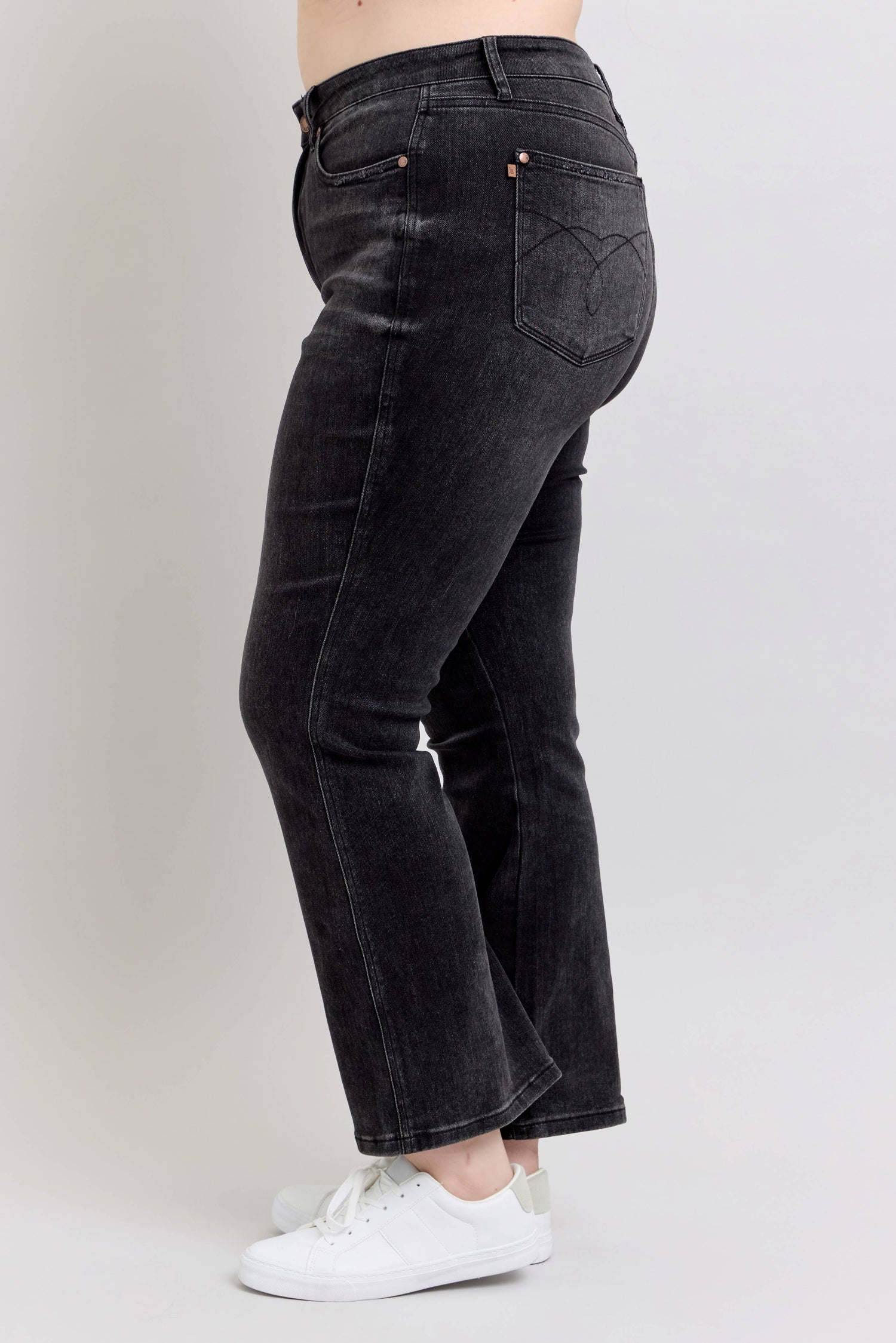 Blackout Jeans (Curvy)