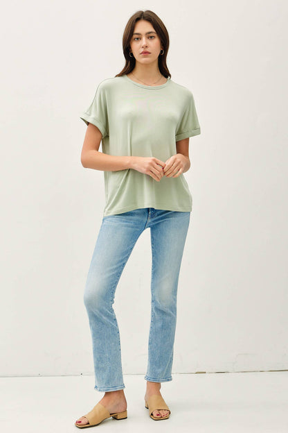 Flowy Basic T-Shirt