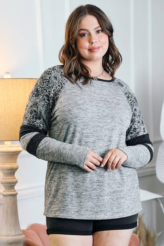 Mixed Media Knit Top (Curvy)