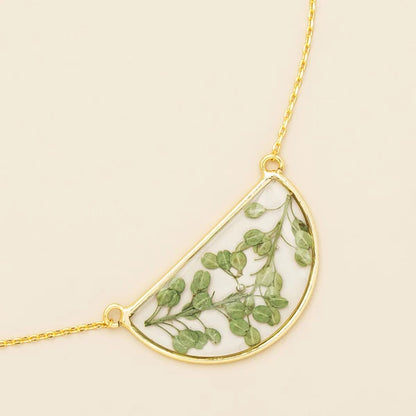 Pressed Floral Necklace - Green Peppergrass