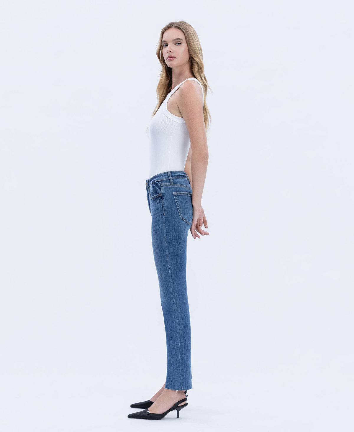HIGH RISE MEDIUM DARK WASH SLIM STRAIGHT JEANS LV1028