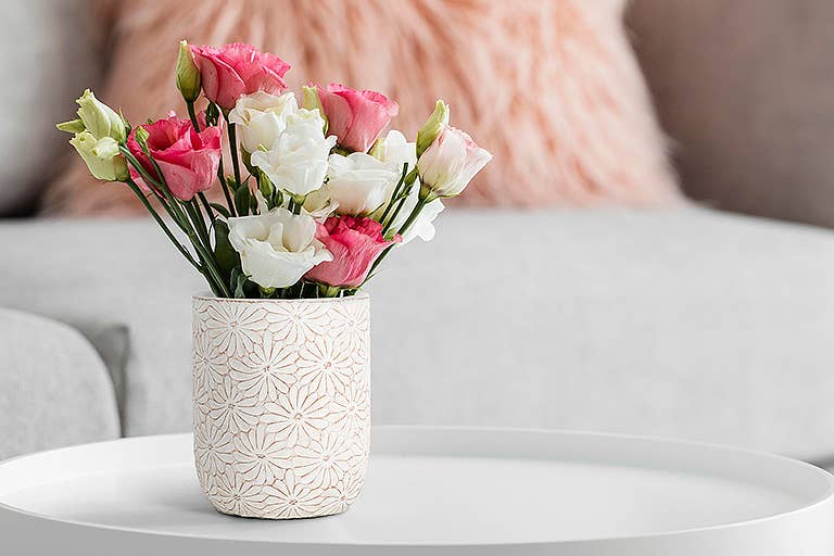Classic Daisy Vase Planter