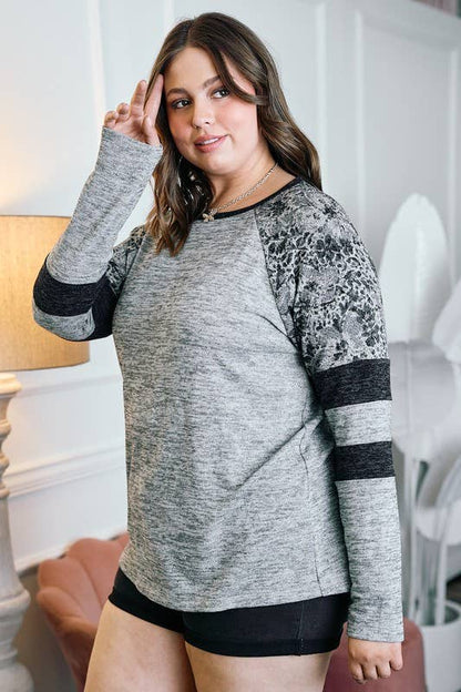 Mixed Media Knit Top (Curvy)