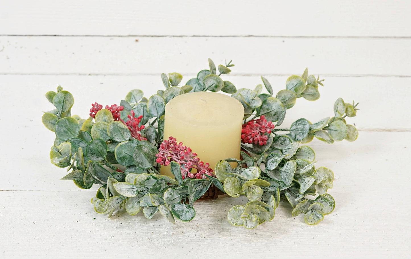 Eucalyptus Candle Ring w/ Berries