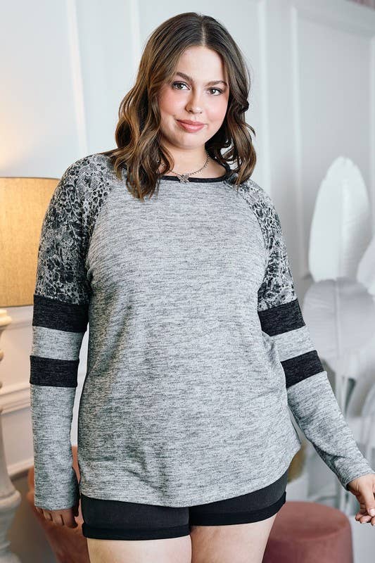 Mixed Media Knit Top (Curvy)