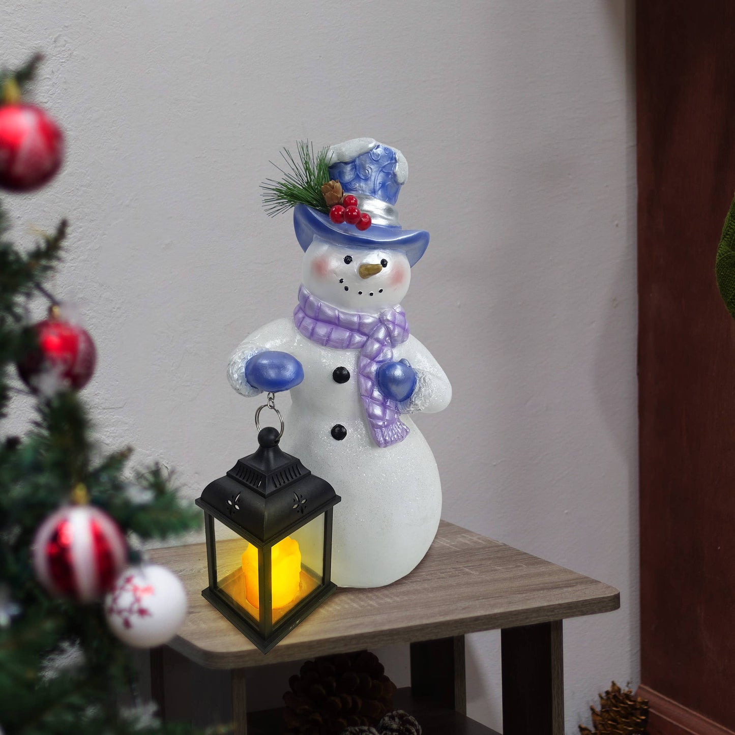 Winter Snowman Statue