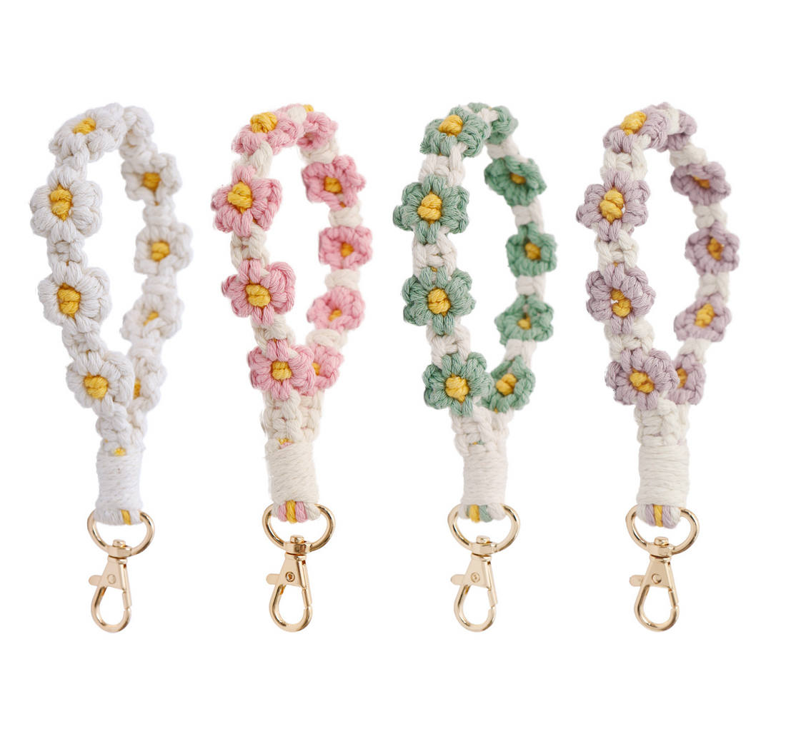 Macrame Daisy Wristlet