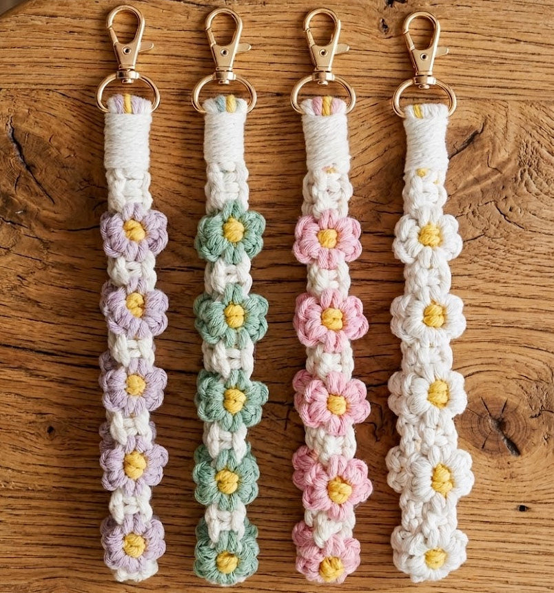 Macrame Daisy Wristlet